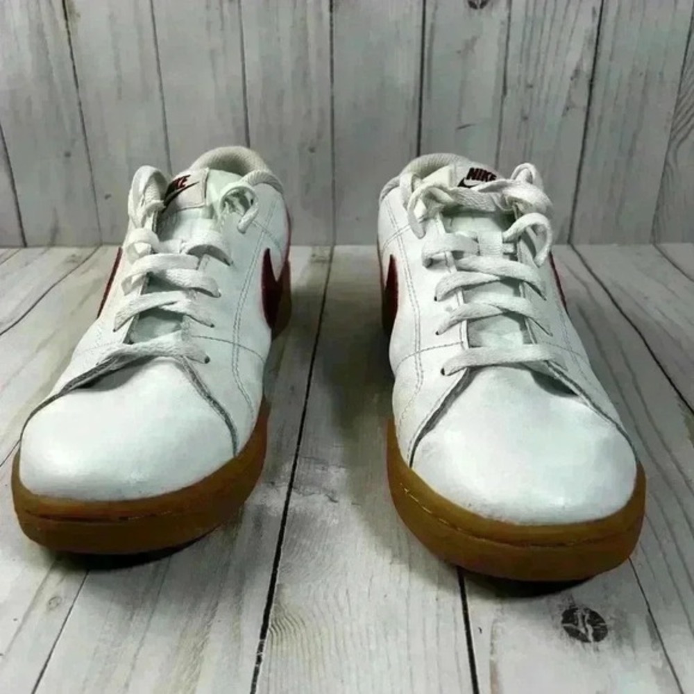 Nike Court Royale 2 Low White Dark‎ Beetroot Gum Sneakers Size 8 - Picture 2 of 8